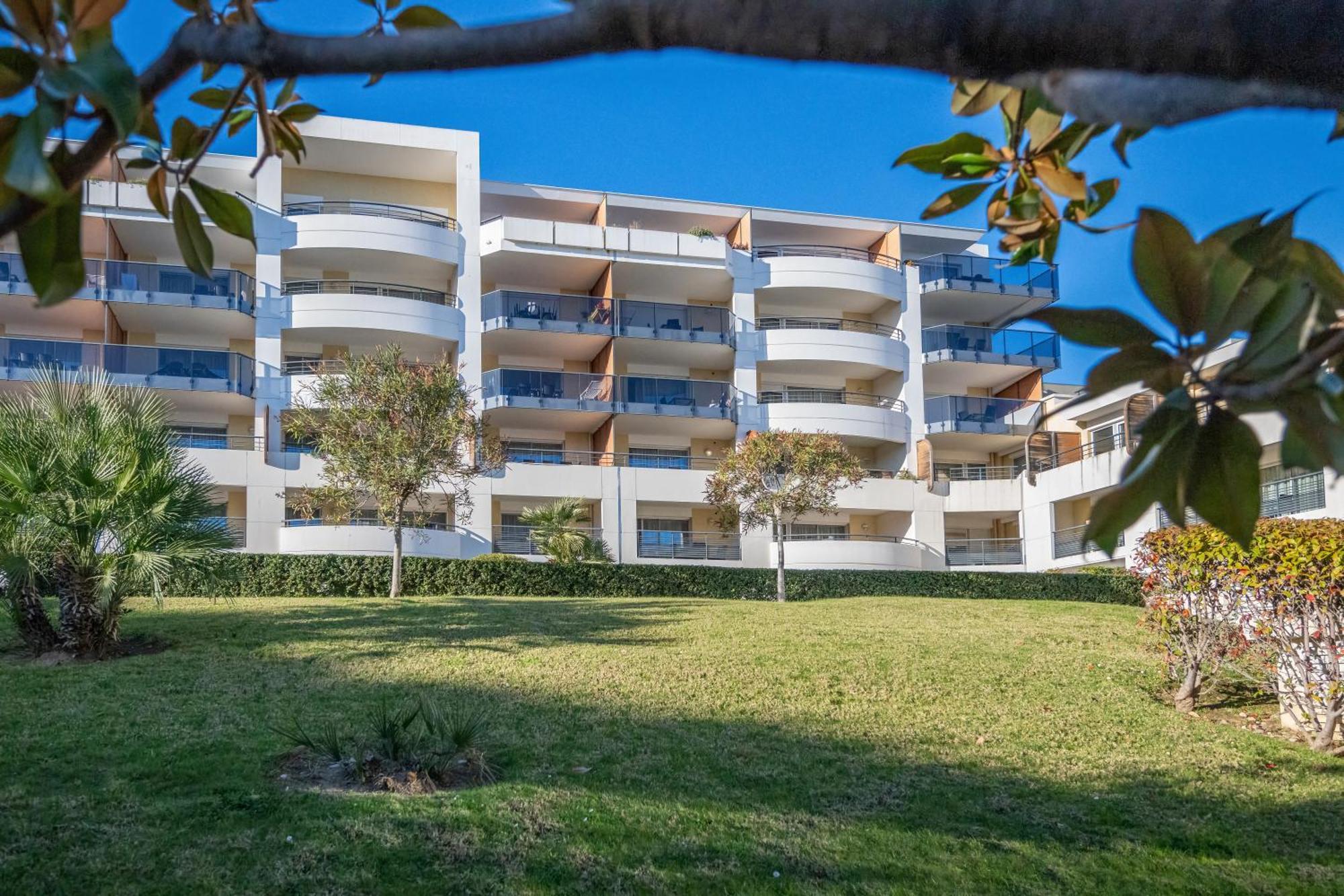 Nemea Appart Hotel Le Lido Cagnes Sur Mer Ngoại thất bức ảnh